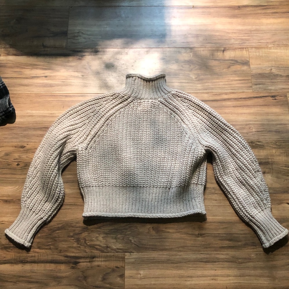 H&M sweater NWT